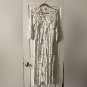 Elegant White Textured Women's Dress